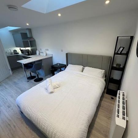 Whitsun Studio - Brand New Listing! Bristol Eksteriør bilde