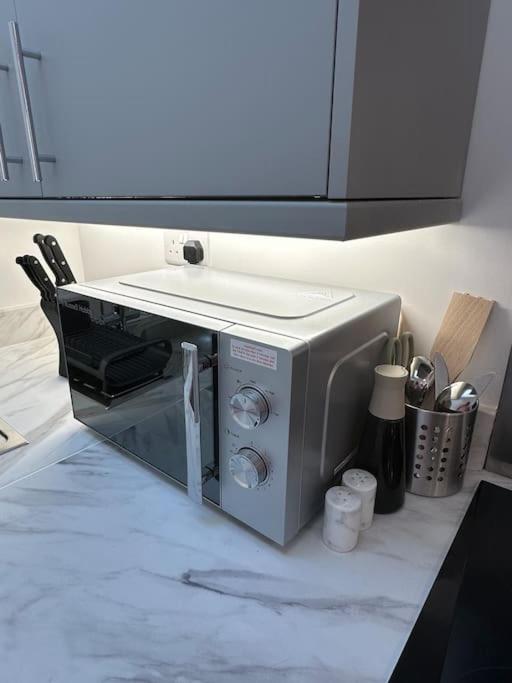 Whitsun Studio - Brand New Listing! Bristol Eksteriør bilde